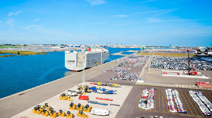 Российским клиентам не отправляют из бельгийского порта уже оплаченные ими 8000 люксовых машин