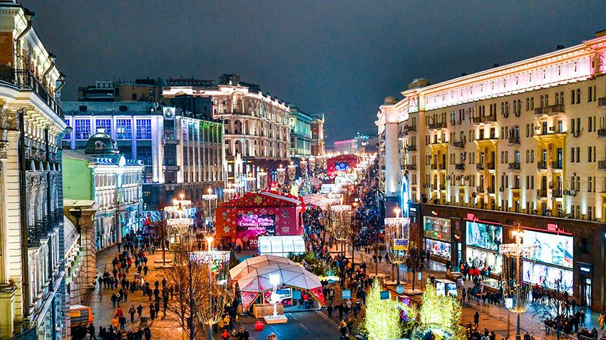 С 28 декабря по 6 января центральные улицы Москвы перекроют на новогодние праздники