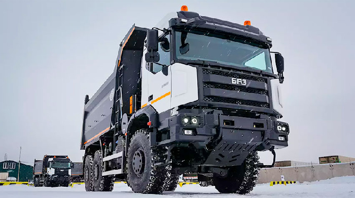 «Романов» наращивает поставки серийных грузовиков-вездеходов БАЗ дилерам