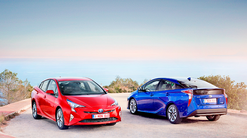 Toyota отзывает гибрид Prius по всему миру