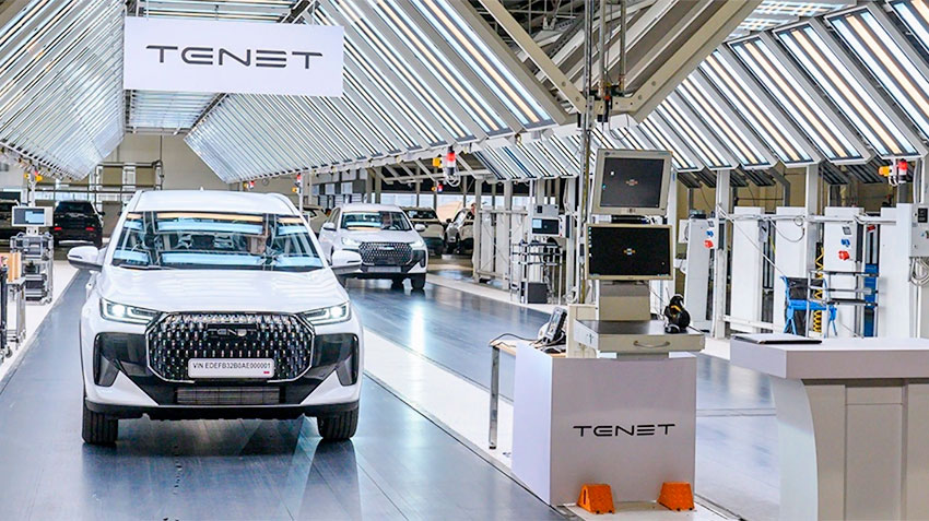 Первый вице-премьер РФ Денис Мантуров рассказал о программах льготного лизинга и автокредитования