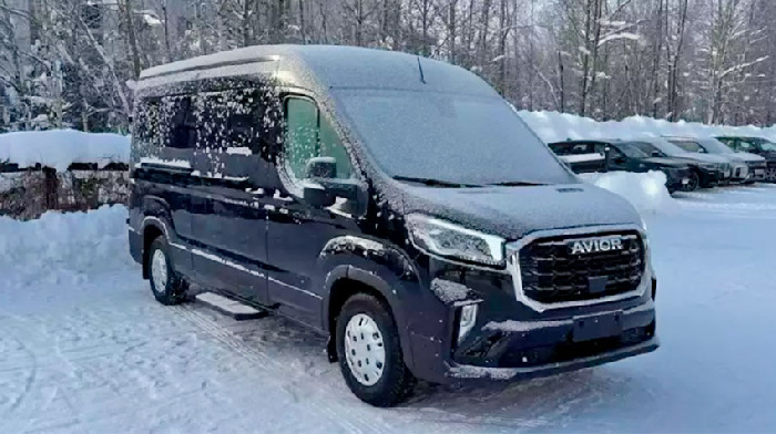 На форуме FleetWorld 2026 представлен новый китайский 9-местный VIP-вэн Avior V90 Business