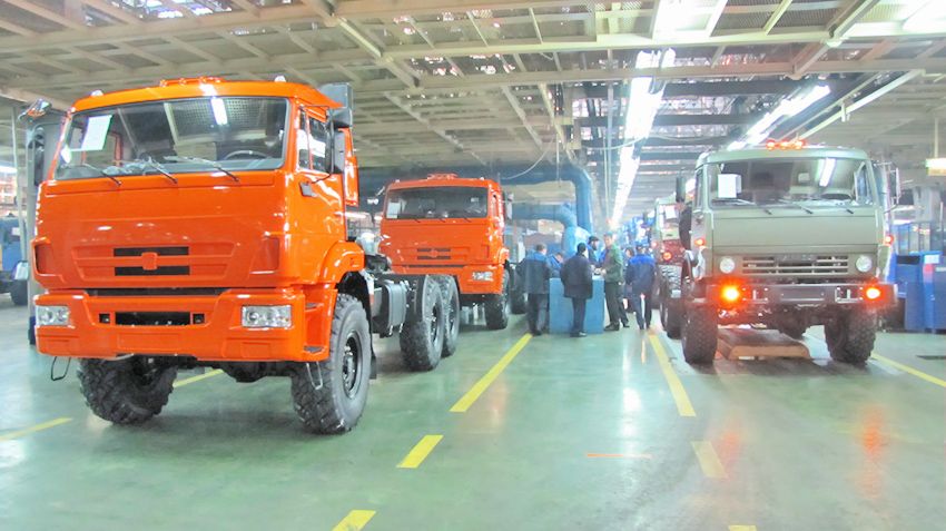 Иномарки опередили российские грузовики по росту производства