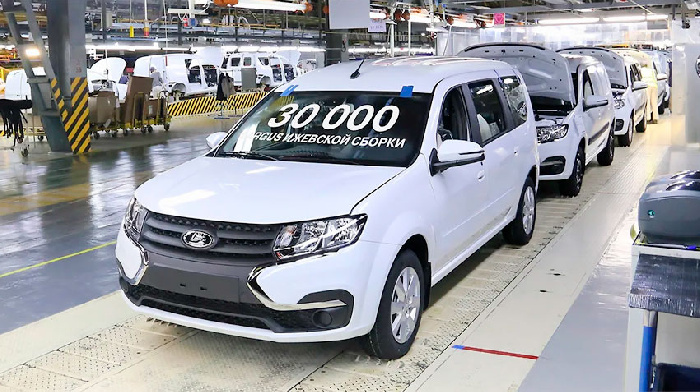  В Ижевске выпустили 30 000-ю LADA Largus