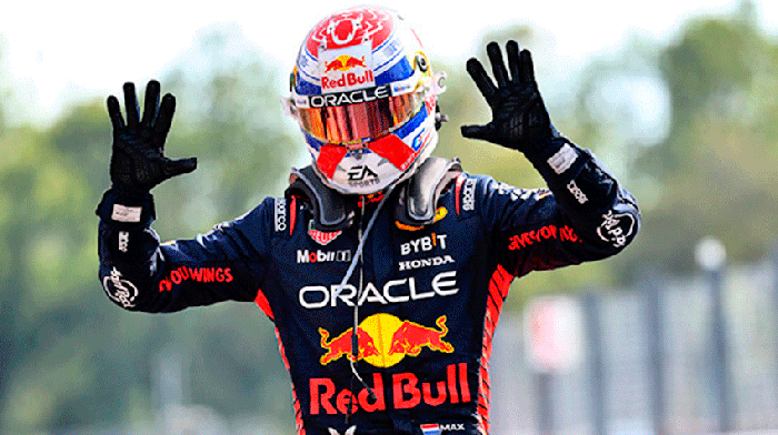Макс Ферстаппен выиграл в Имоле 10-й Гран При подряд