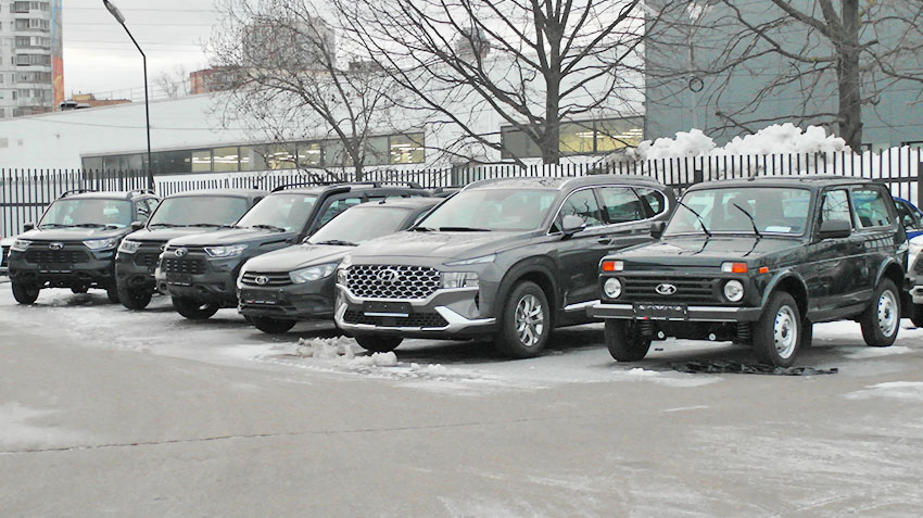 Продажи новых автомобилей в феврале снизились на 7% до 192 тысяч