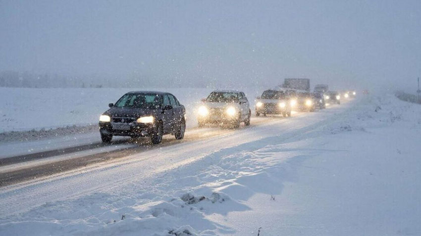 Подмосковных водителей 8 и 9 января призывают не пользоваться своими авто из-за сильнейшего снегопада – будьте внимательны!