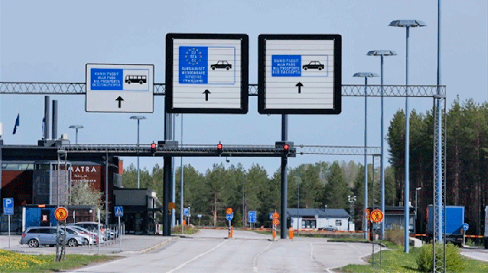 Финляндия все же ввела с 16 сентября запрет на въезд российских автомобилей