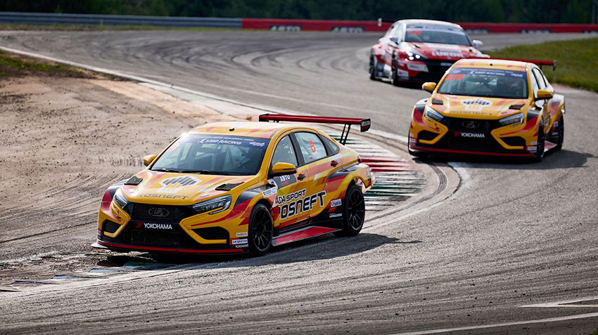 Команда LADA Sport ROSNEFT завоевала первую награду российских кольцевых гонок в сезоне 2026 года