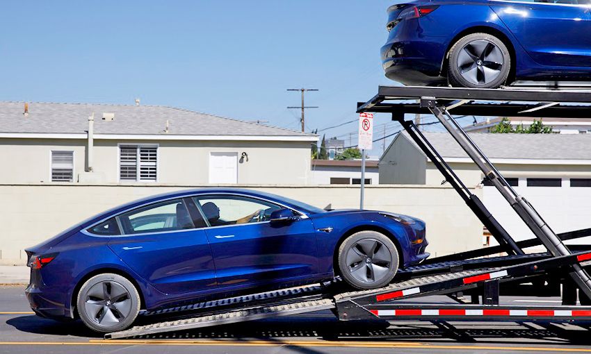 Tesla-Model-3-delivery-BB-web.jpg