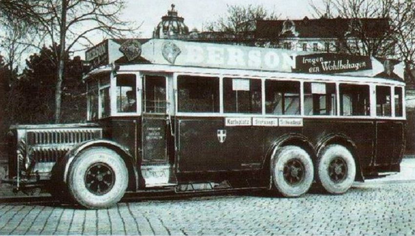 1933-bc3bcssing-bus.jpg