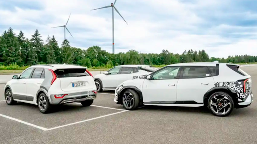 Kia_EV4_debut_in_Europe.jpg