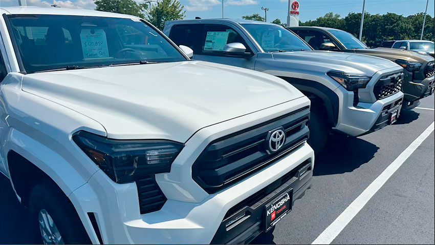 Toyota_pickups.jpg