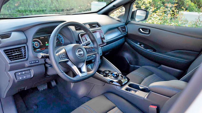2023-nissan-leaf-us-spec-model-interior-dashboard-and-front-seats.jpg