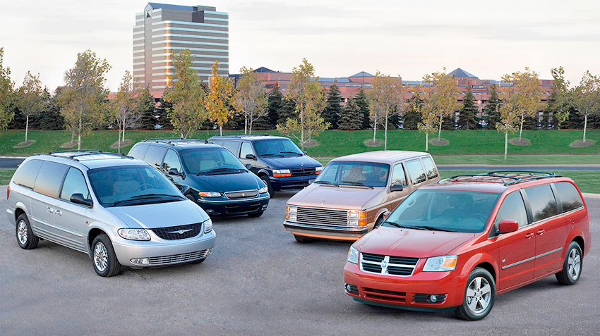plymouth_voyager_chrysler_grand_voyager_chrysler_town_country.jpg