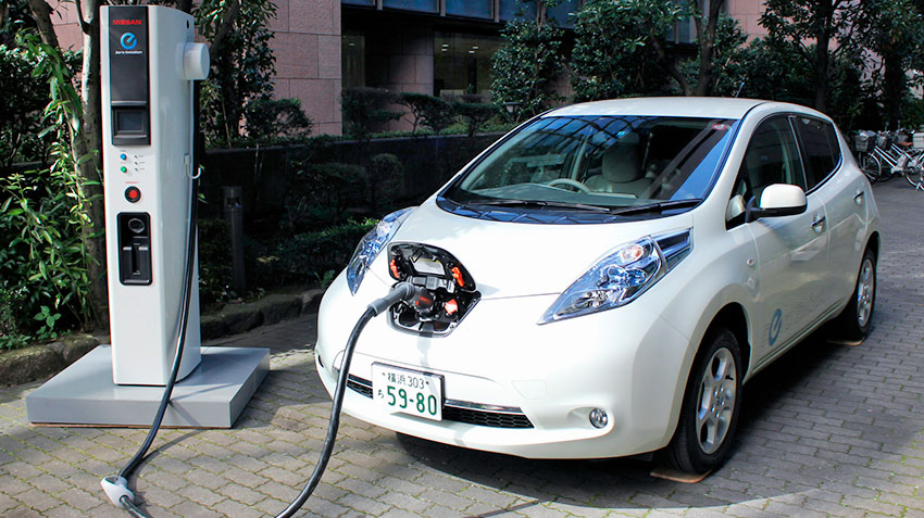 nissan_leaf_2010.jpg