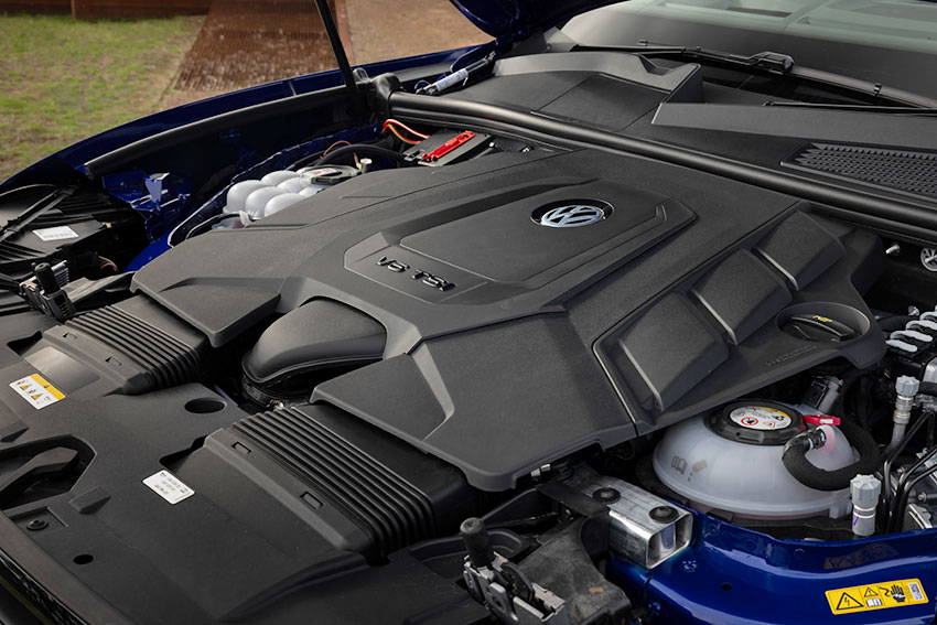 volkswagen_touareg_mk3_r_ehybrid.jpg