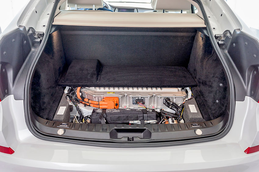 bmw_5_series_gran_turismo_hydrogen_fuel_cell_edrive_prototype_985.jpg