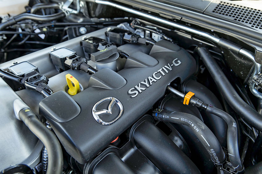 mazda_mx-5_engine.jpg
