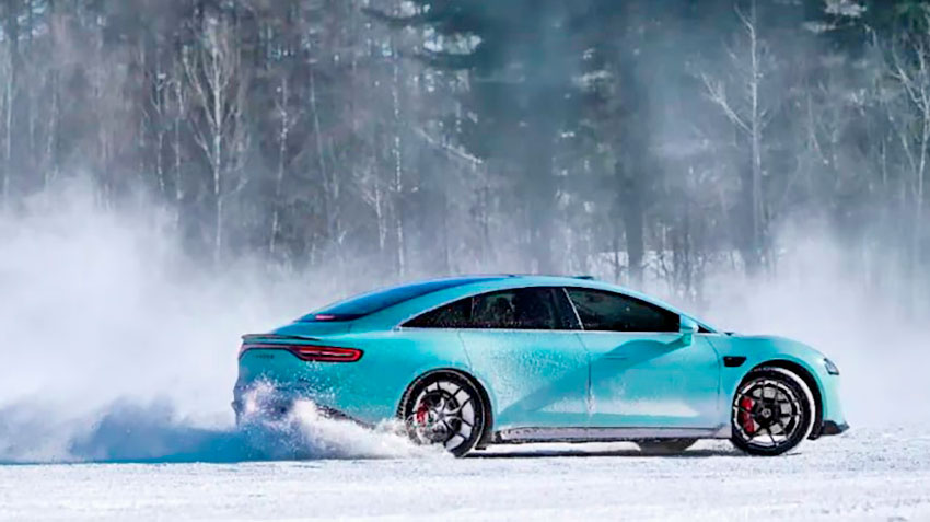 Electric-Vehicle-Winter-Testing.jpg