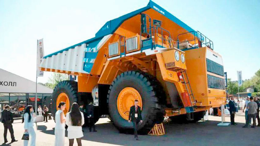 BelAZ-7530R.jpg