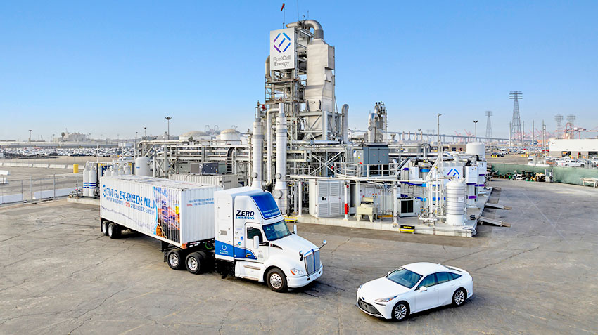 toyota_mirai_toyota-kenworth_t680_fuel_cell_electric_truck.jpg