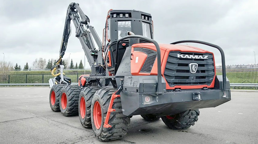 KAMAZ-1010_Harvester.jpg