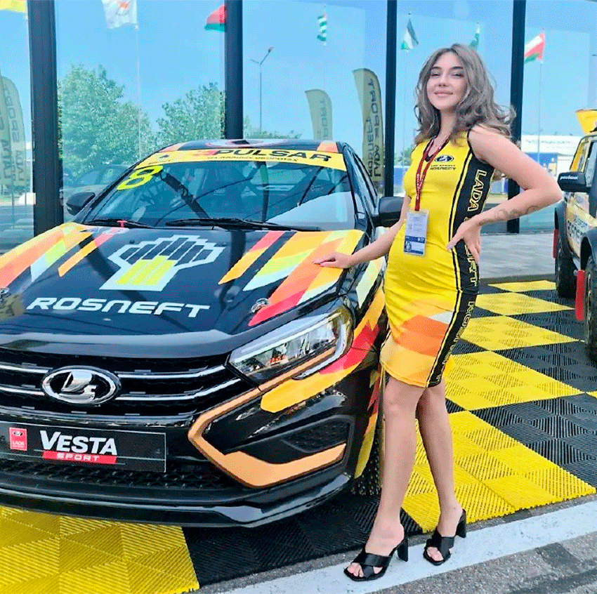 LADA_Sport_2.gif