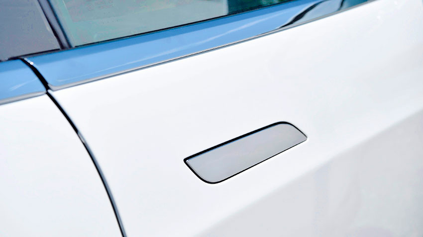 tesla_model_s_p100d.jpg