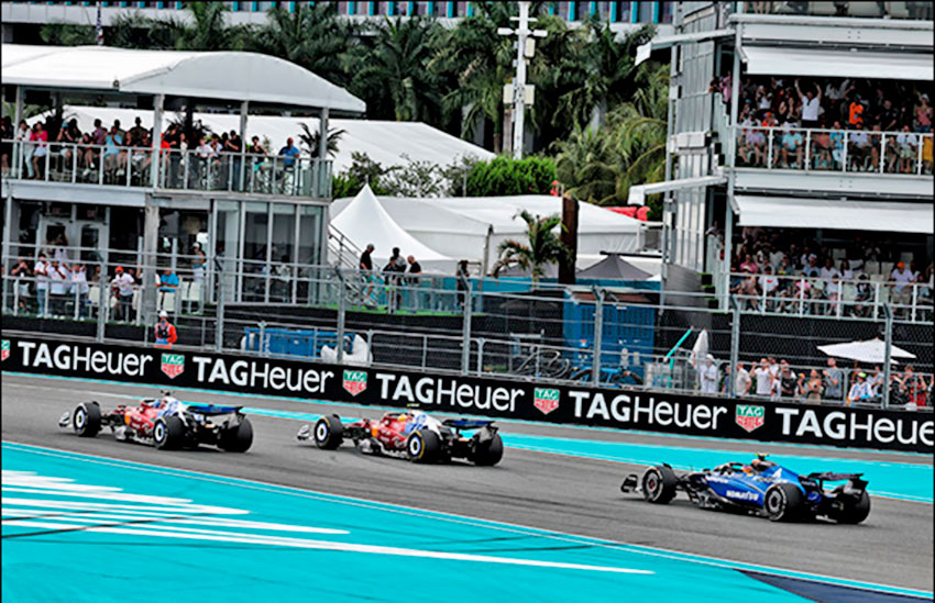 race-ferrari-3.jpg