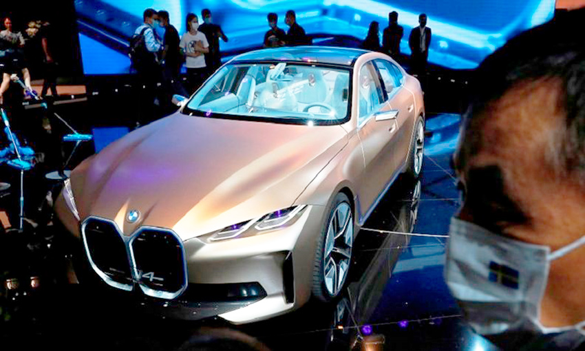 BMW-Concept-i4-Beijing-show-2020-rtrs-web.jpg