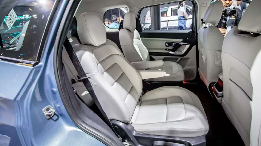 safari-interior-rear-seats.jpg