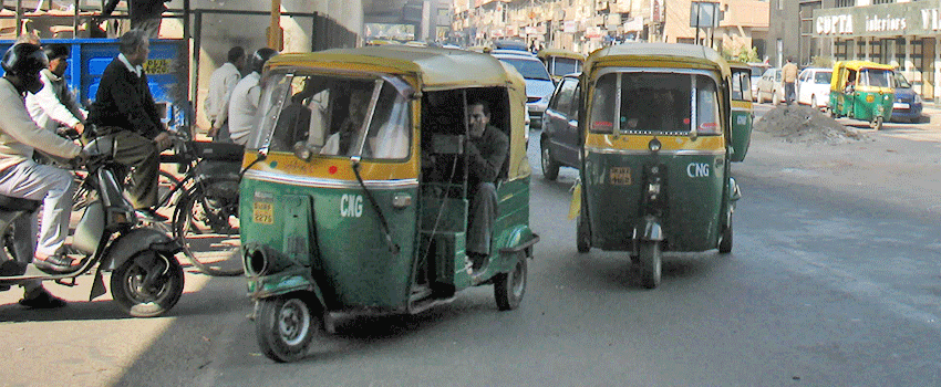 New-Delhi-streets_2008.gif