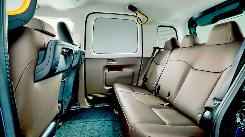 interior1.jpg