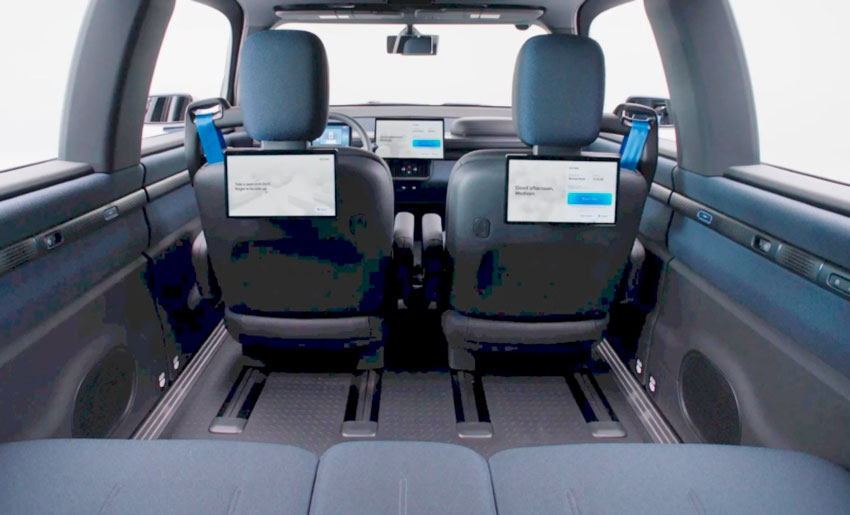 ojai-robotaxis_3.jpg