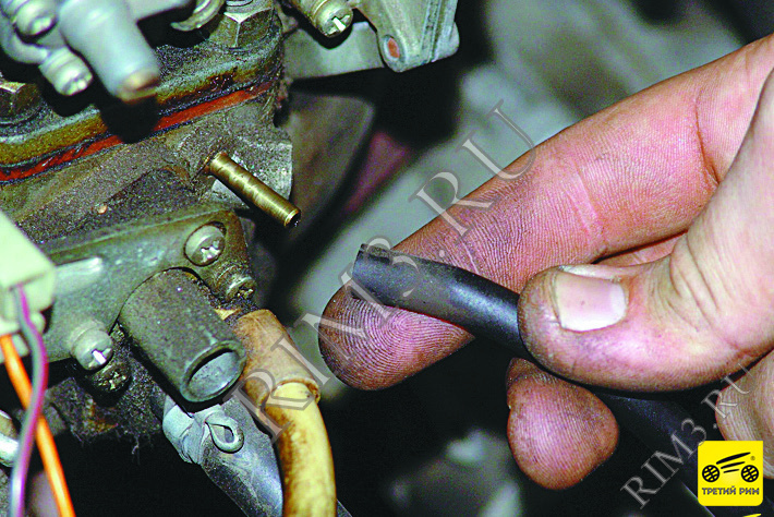 СНЯТИЕ И УСТАНОВКА КАРБЮРАТОРА ВАЗ 2107, Шаг 2