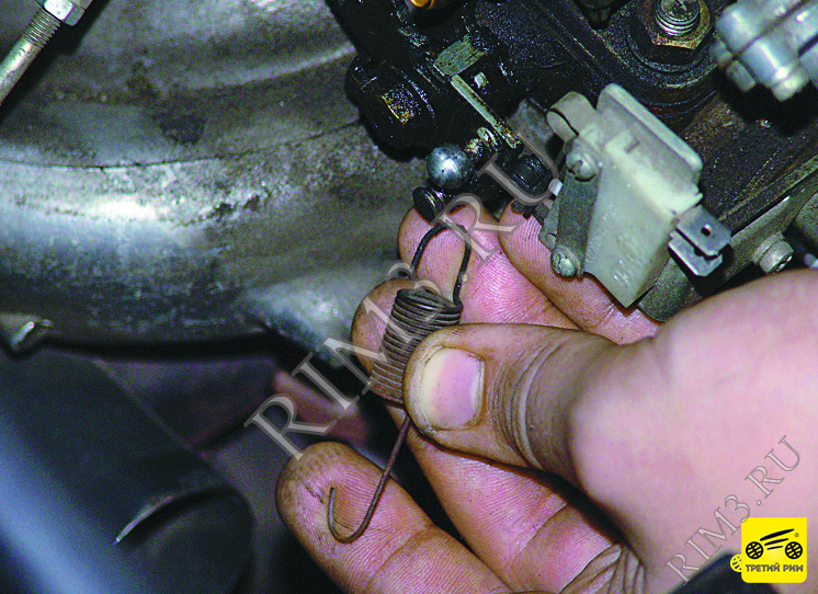 СНЯТИЕ И УСТАНОВКА КАРБЮРАТОРА ВАЗ 2107, Шаг 7