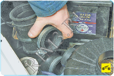 СНЯТИЕ И УСТАНОВКА ВОЗДУШНОГО ФИЛЬТРА ДВИГАТЕЛЯ УМЗ-4216, Шаг 11